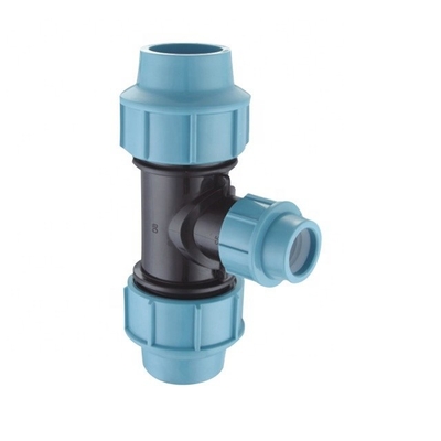 20-110MM PN16 Spanisch Typ PP Kompressions-Tee-Tropfen-Fitting geschmiedet mit Flanschverbindung