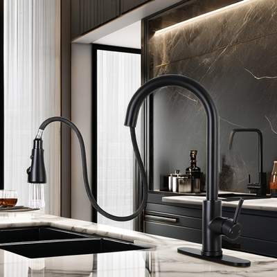 Matte schwarzer Küchenhahn mit Pull-Down-Sprayer und modernem Design aus Messing