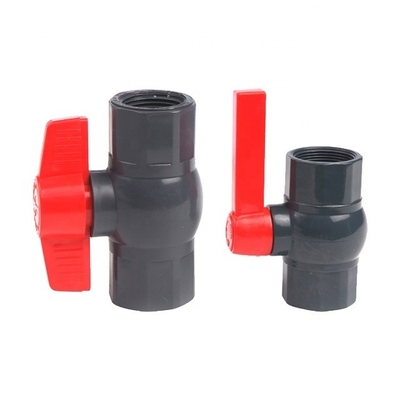 OEM hergestelltes PVC-Zwei-Stücke-Kugelventil STANDARD Dicke Runder Griff Kostenlose Proben